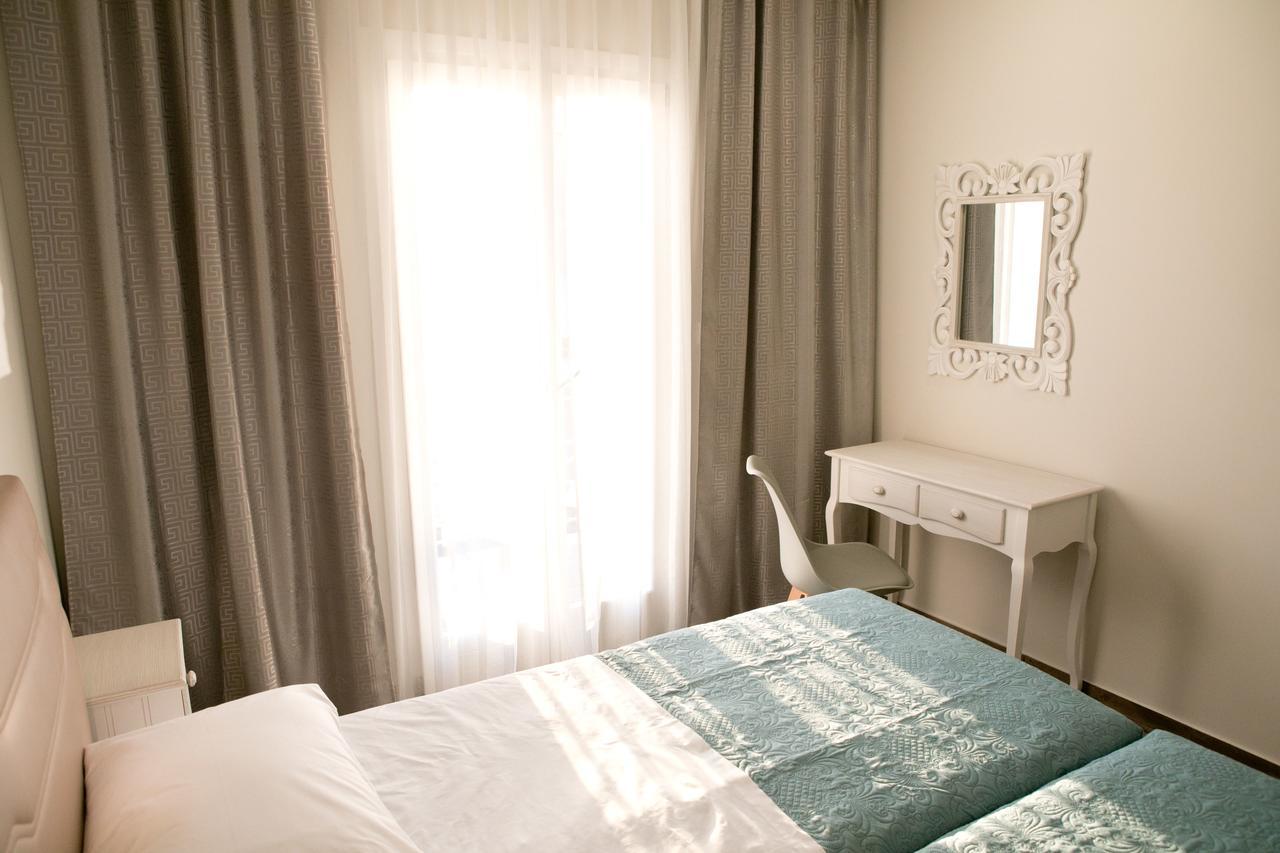 Hyperion Hotel Myrties Bagian luar foto
