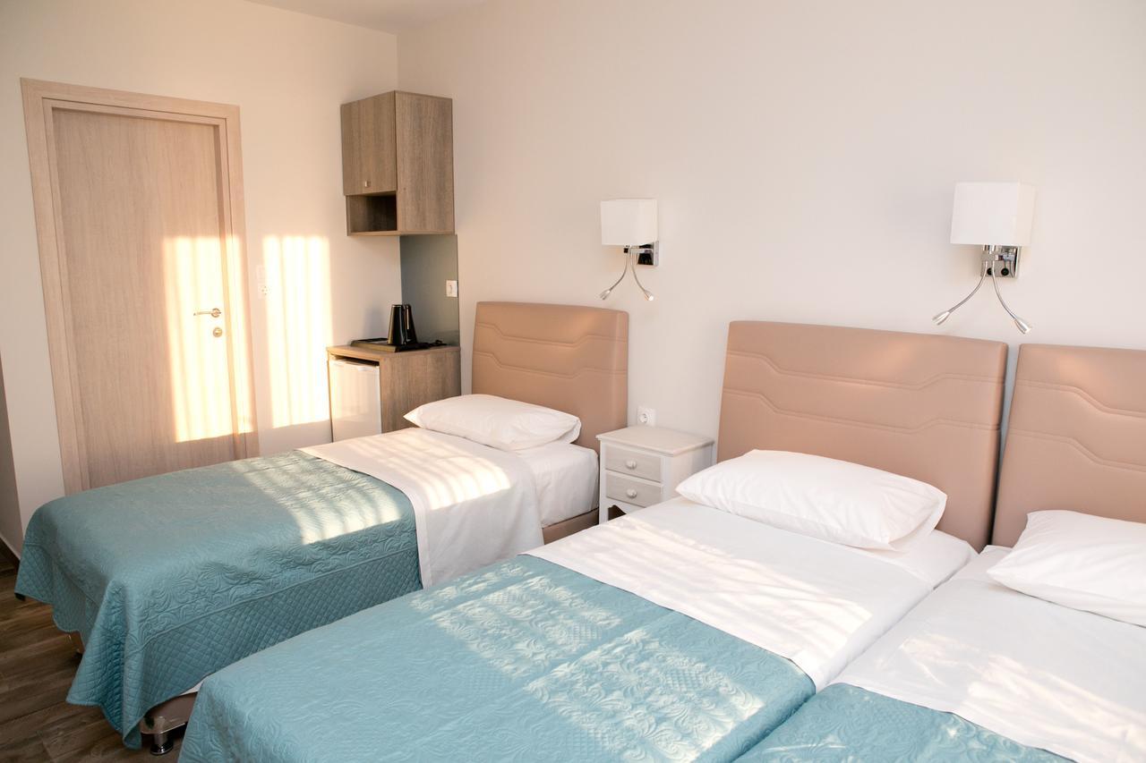 Hyperion Hotel Myrties Bagian luar foto