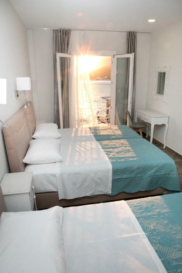 Hyperion Hotel Myrties Bagian luar foto