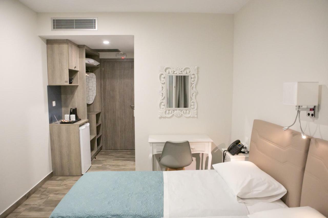 Hyperion Hotel Myrties Bagian luar foto